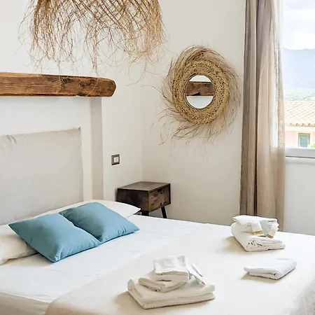 Arya Nocleg ze śniadaniem 3*